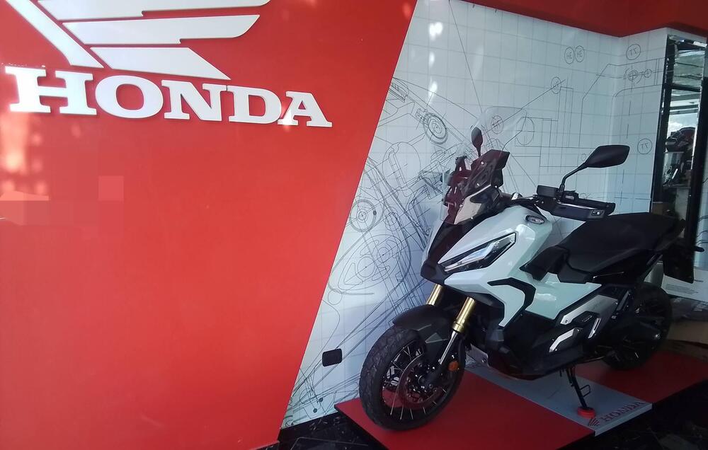 Honda X-ADV 750 DCT (2021 - 24) (3)