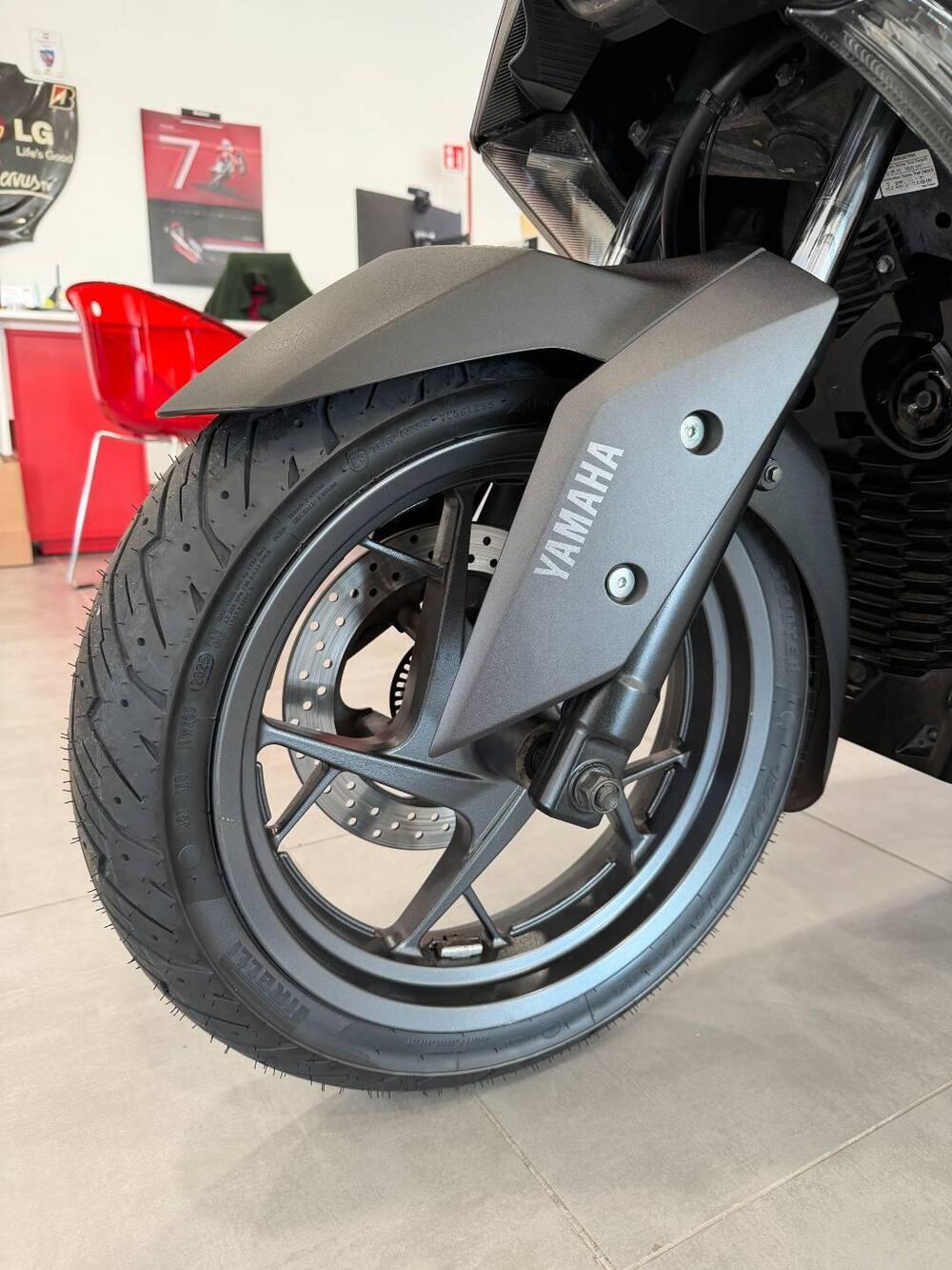 Yamaha X-Max 300 (2021 - 24) (10)