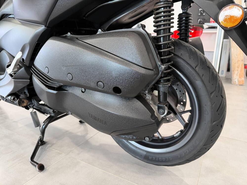 Yamaha X-Max 300 (2021 - 24) (12)