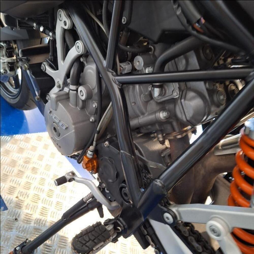 KTM 990 Supermoto (2007 - 08) (9)