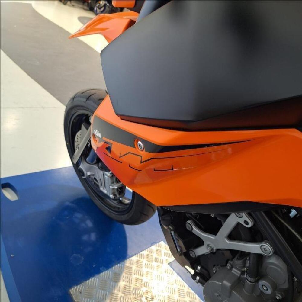 KTM 990 Supermoto (2007 - 08) (10)