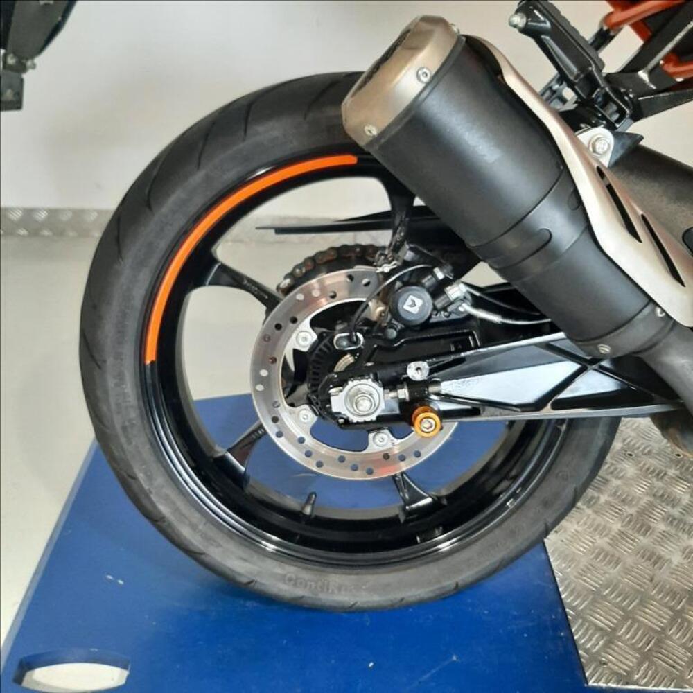KTM RC 390 (2022 - 26) (7)