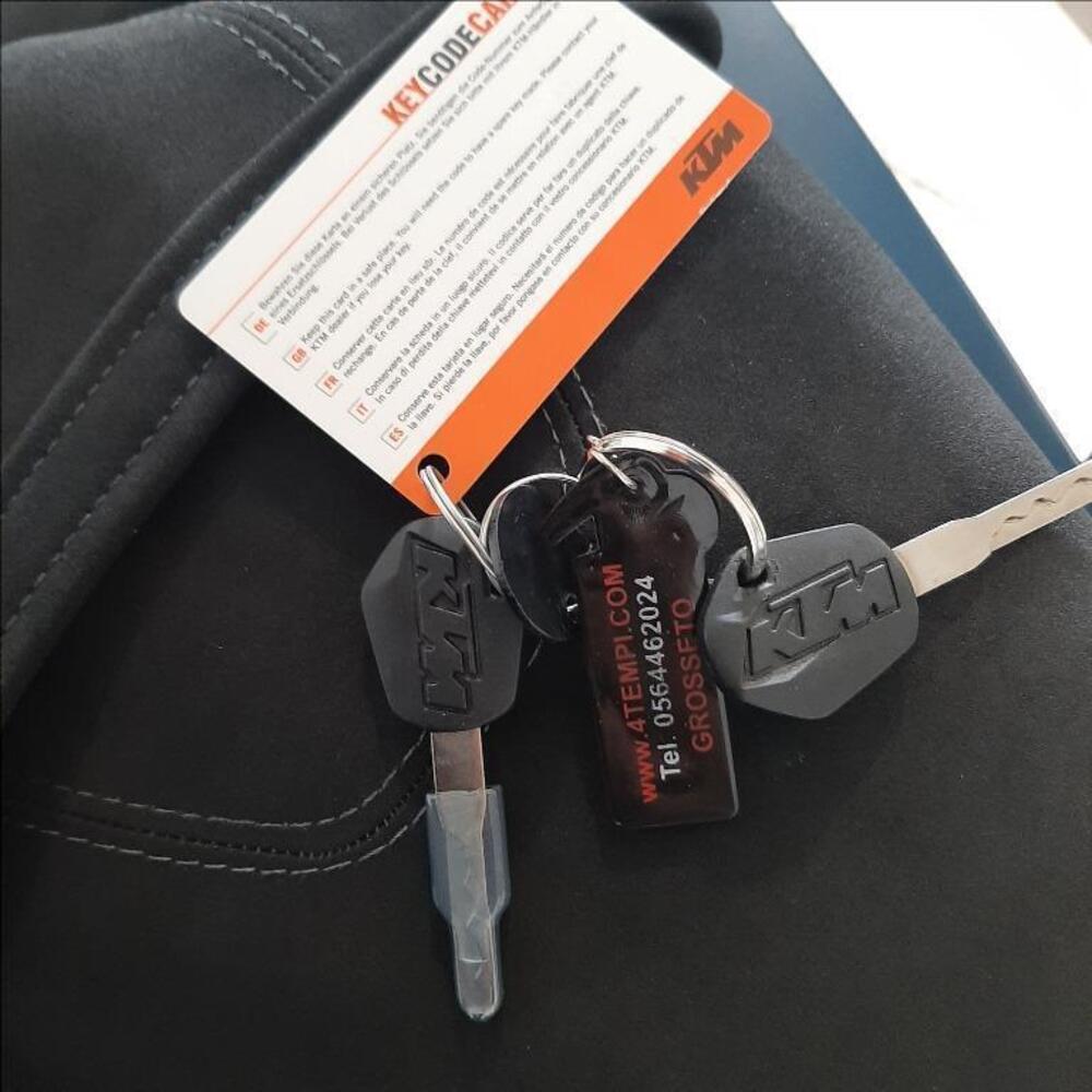 KTM RC 390 (2022 - 26) (13)