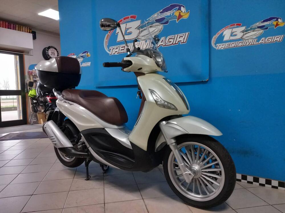 Piaggio Beverly 300 i.e. (2010 - 16) (2)