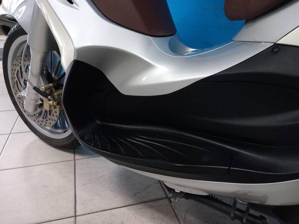 Piaggio Beverly 300 i.e. (2010 - 16) (10)