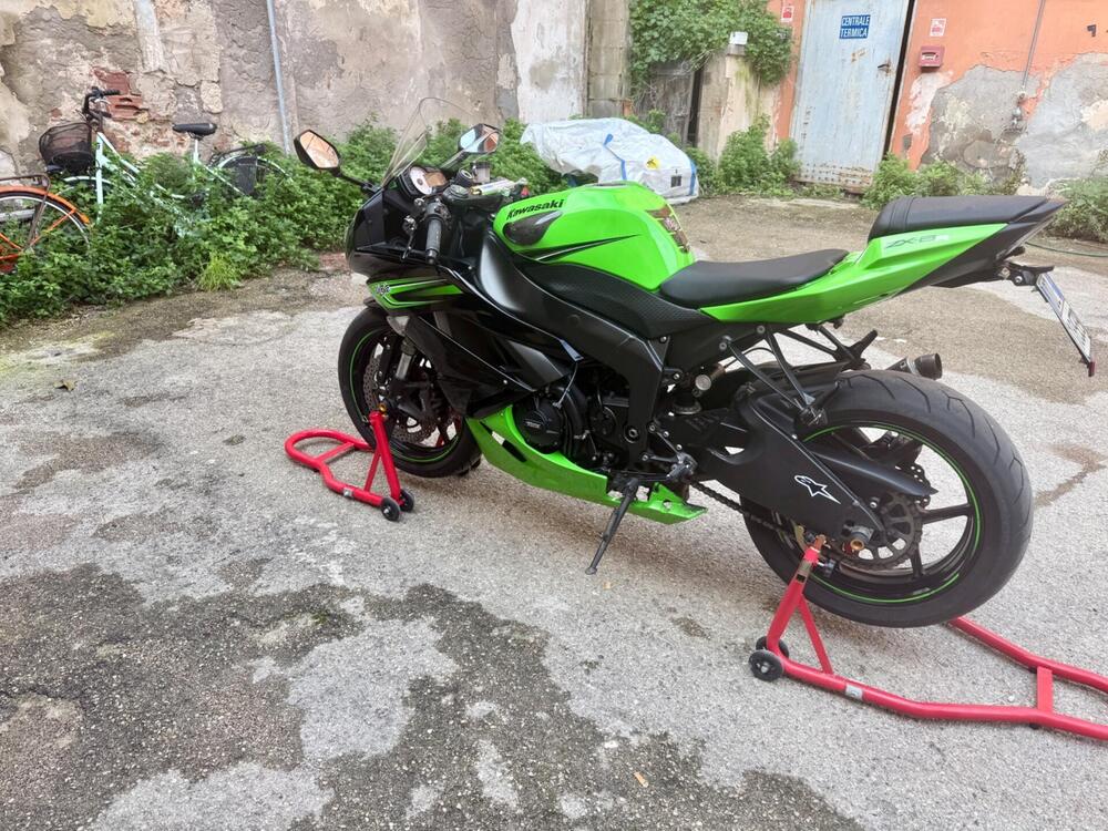 Kawasaki Ninja 600 ZX-6R (2009 - 16) (4)