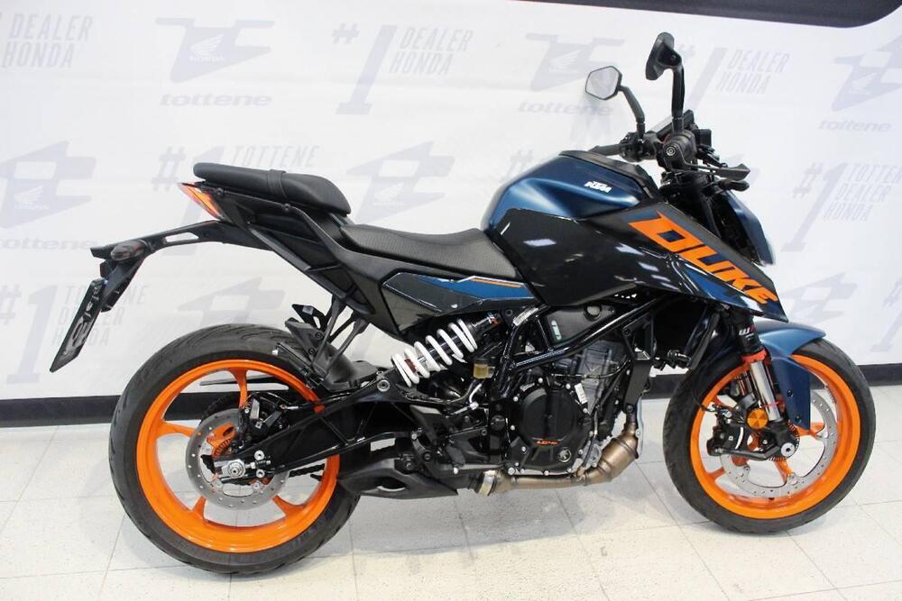 KTM 125 Duke (2024 - 25) (2)