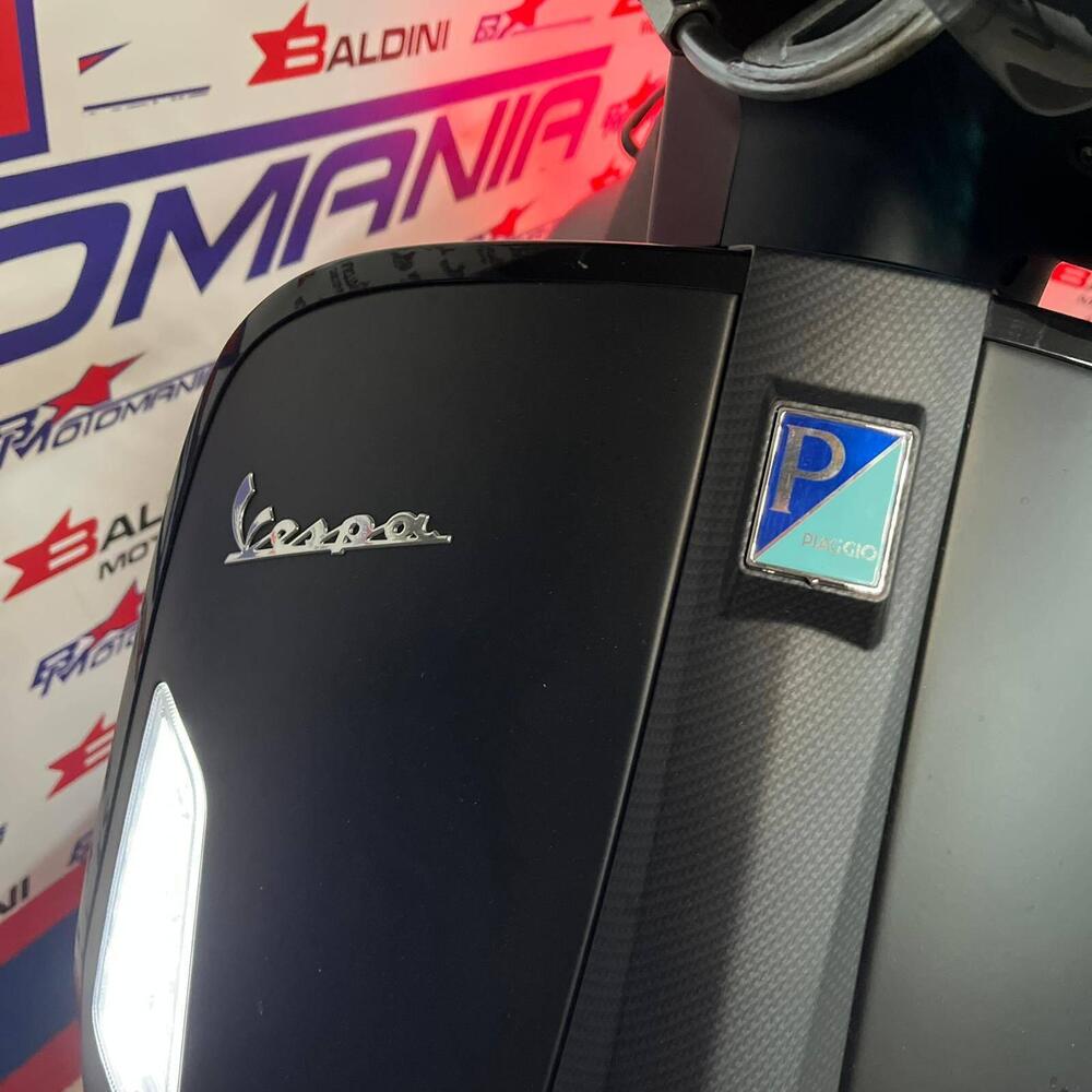 Vespa GTS 300 Super Sport (2023 - 24) (2)