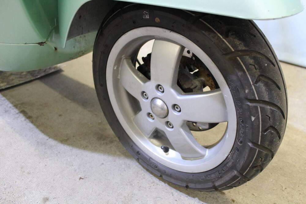 Vespa Granturismo 200 L (7)