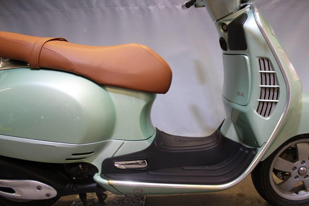 Vespa Granturismo 200 L (9)