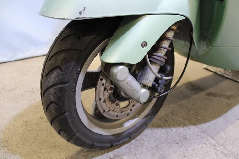 Vespa Granturismo 200 L (14)