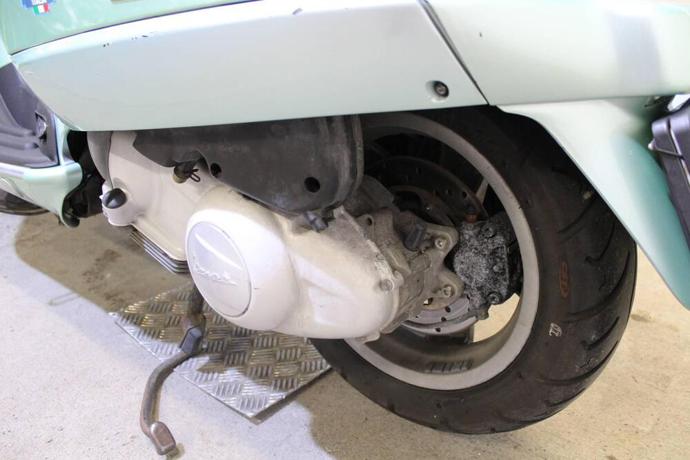 Vespa Granturismo 200 L (15)