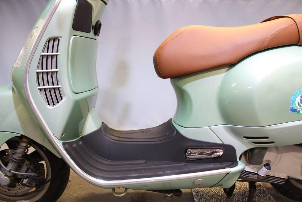 Vespa Granturismo 200 L (16)