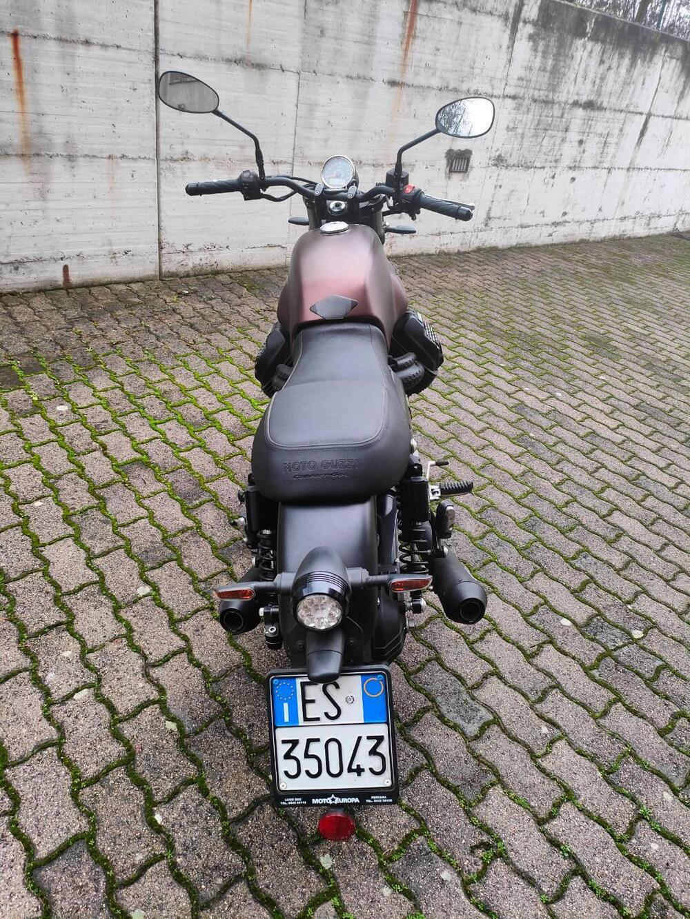 Moto Guzzi V7 III Stone Night Pack (2019 - 20) (10)