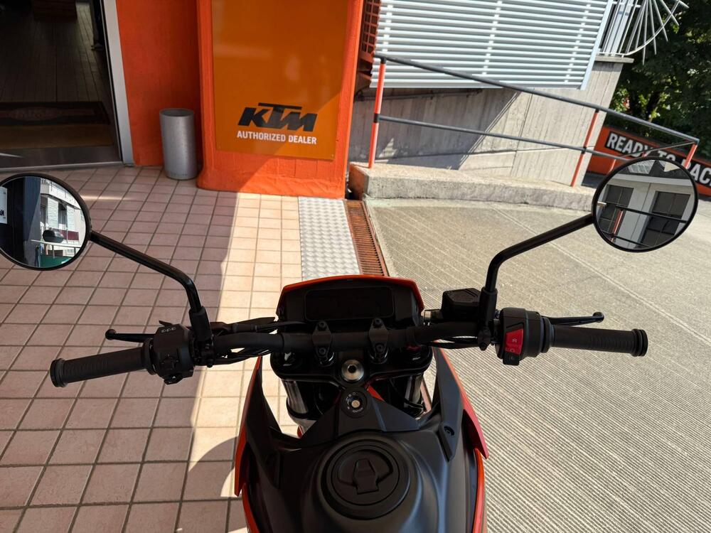 KTM 125 SMC R (2025 - 26) (3)