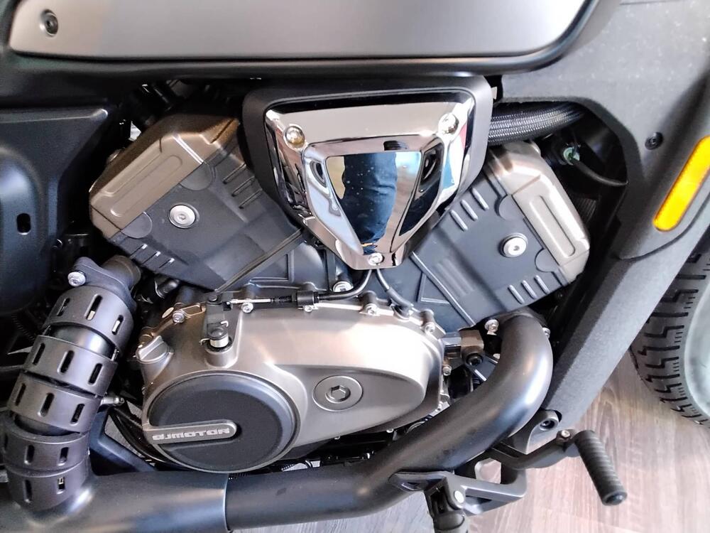 QJ Motor SRV 600 V (2025 - 26) (3)