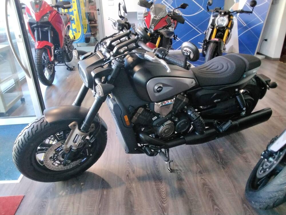 QJ Motor SRV 600 V (2025 - 26) (5)