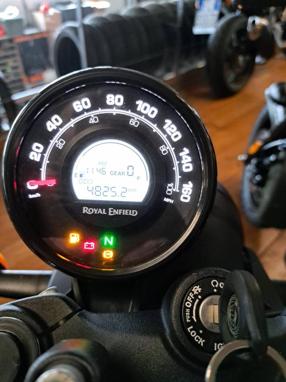 Royal Enfield HNTR 350 (2022 - 26) (2)