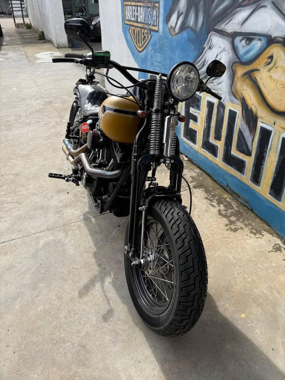 Harley-Davidson 1584 Cross Bones (2008 - 11) - FLSTSB (5)