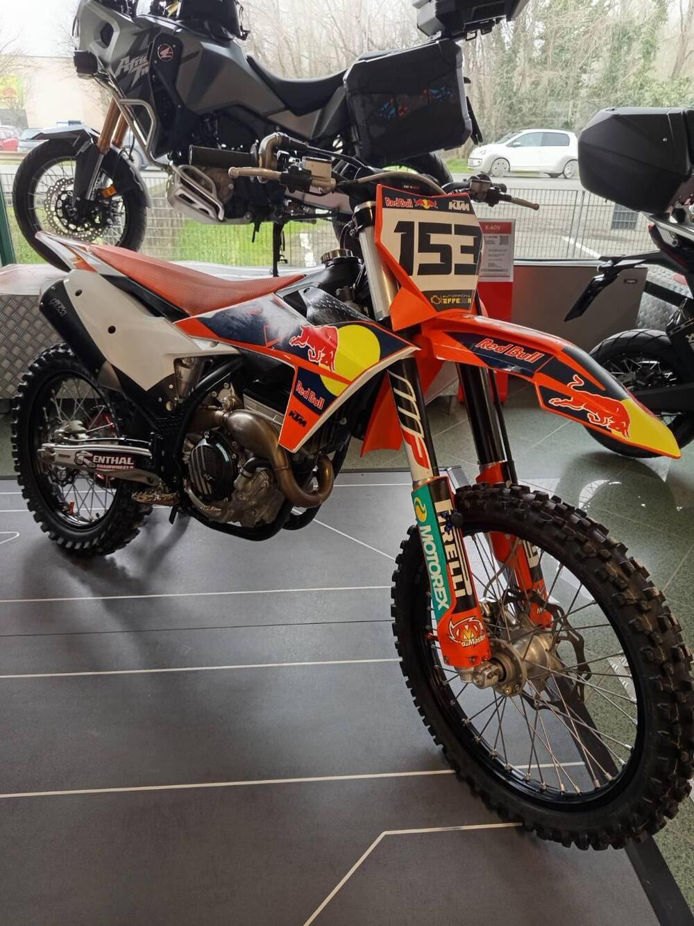 KTM 250 SX-F (2023) (2)