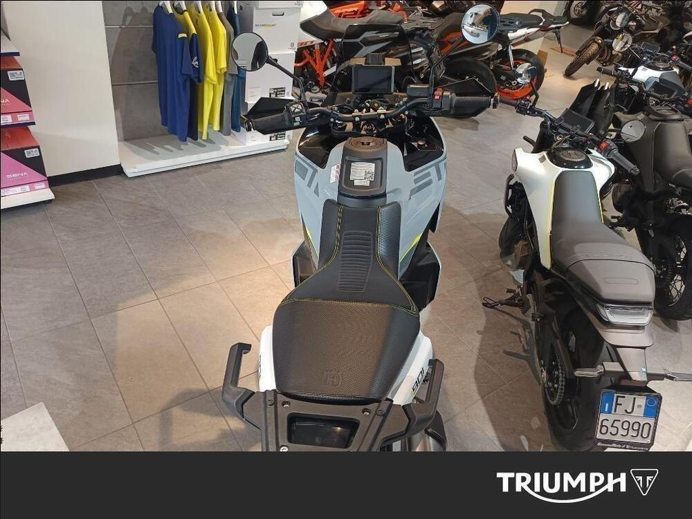 Husqvarna Norden 901 (2022 - 26) (3)