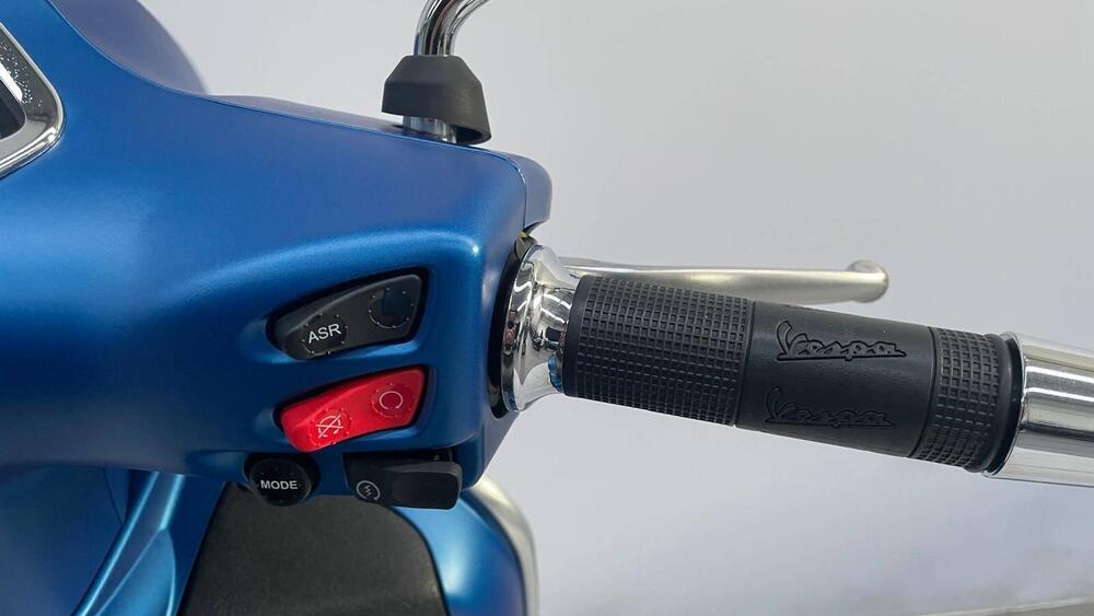 Vespa GTS 300 Super Sport (2017 - 19) (13)