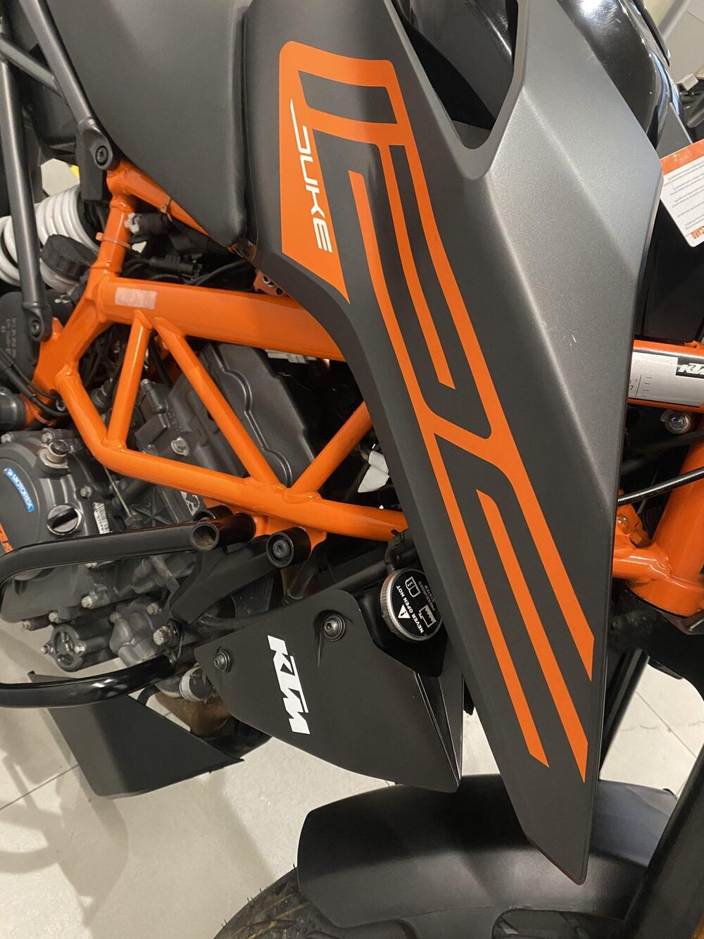 KTM 125 Duke (2021 - 23) (7)