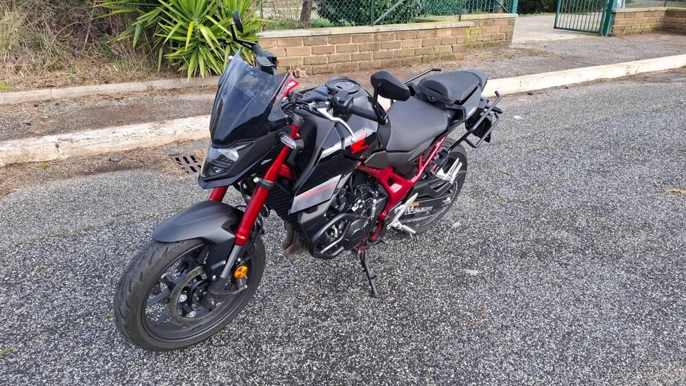 Honda CB 750 Hornet (2023 - 24) (2)