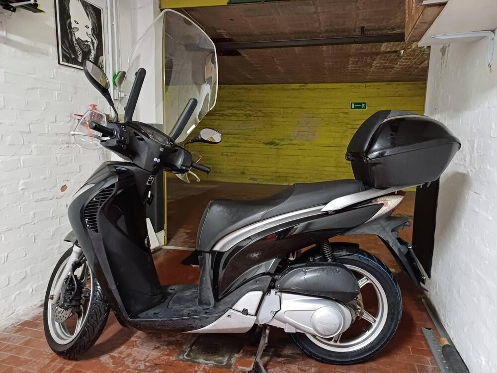 Honda SH 150 i (2009 - 12) (6)