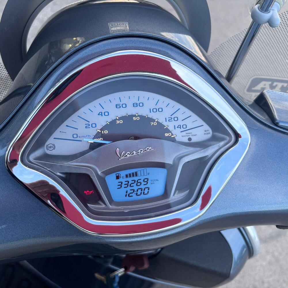 Vespa GTS 300 Touring (2010 - 13) (3)