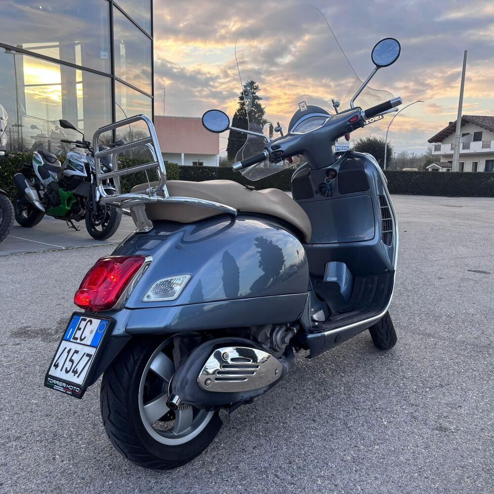Vespa GTS 300 Touring (2010 - 13) (4)