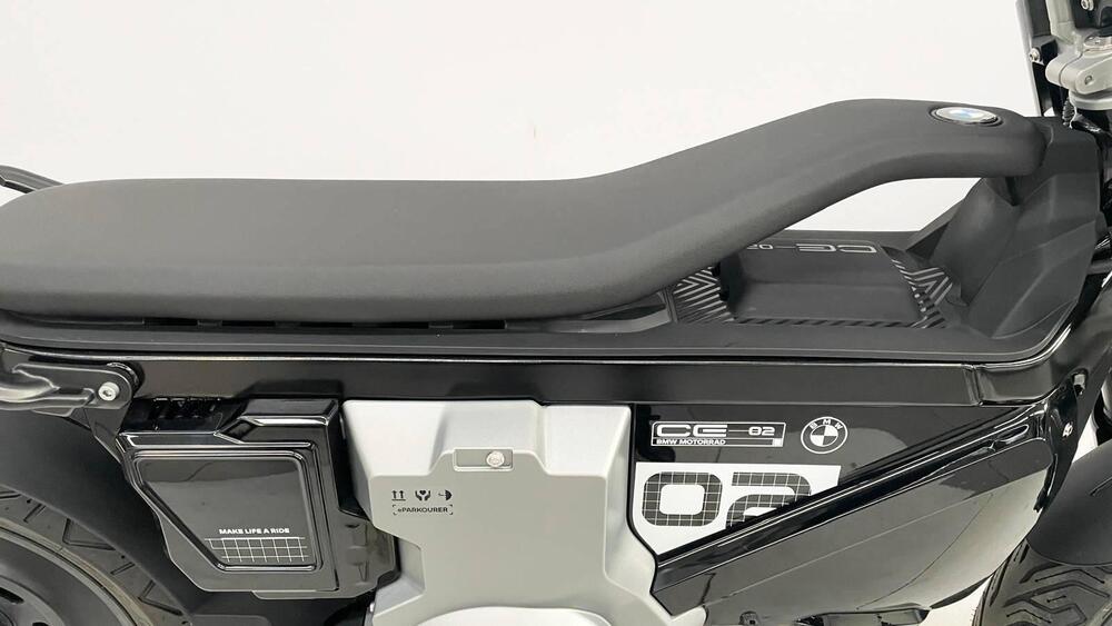 Bmw CE 02 (2024 - 26) (9)