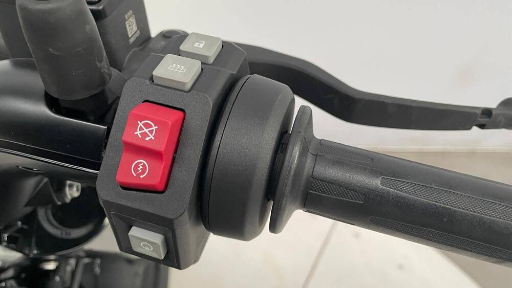 Bmw CE 02 (2024 - 26) (17)