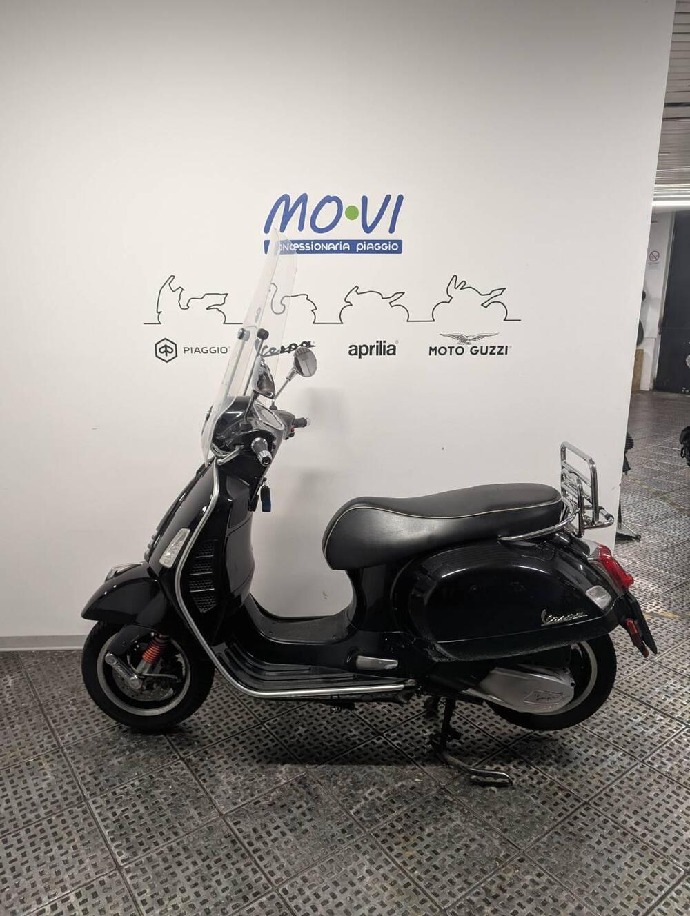 Vespa GTS 300 Super Hpe (2018 - 19) (2)