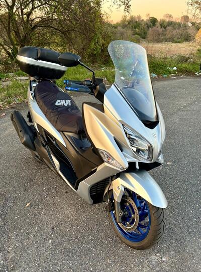 Suzuki Burgman 400 (2022 - 24) usata