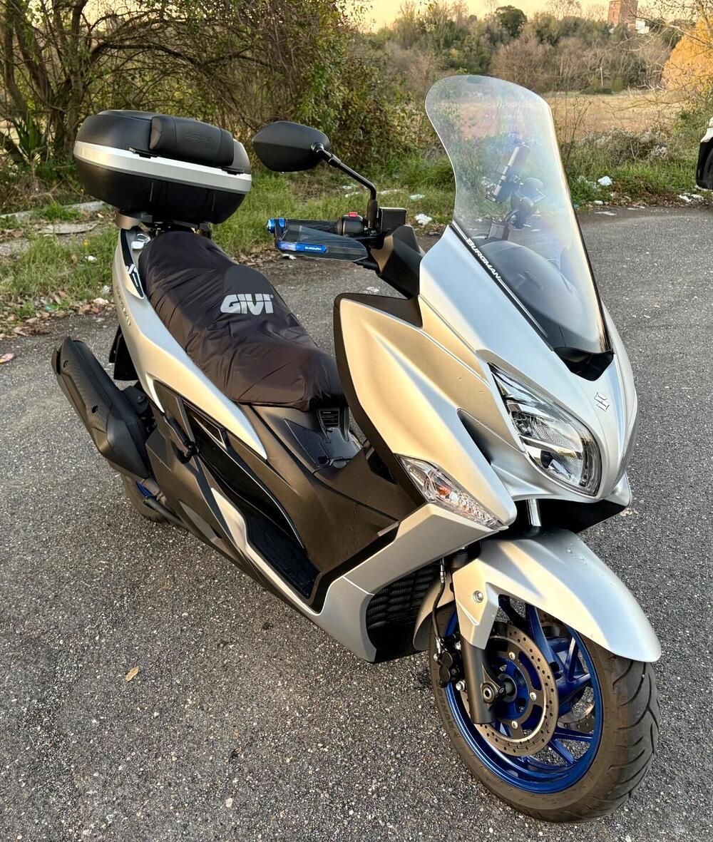 Suzuki Burgman 400 (2022 - 24) (2)