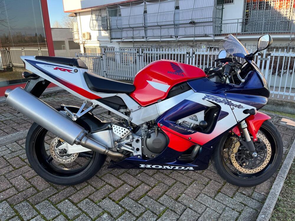 Honda CBR 900 RR Fireblade (2000 - 01)