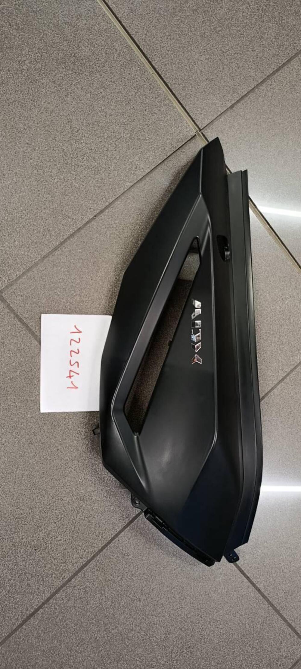 FIANCATA POSTERIORE DX SYM ADX 300