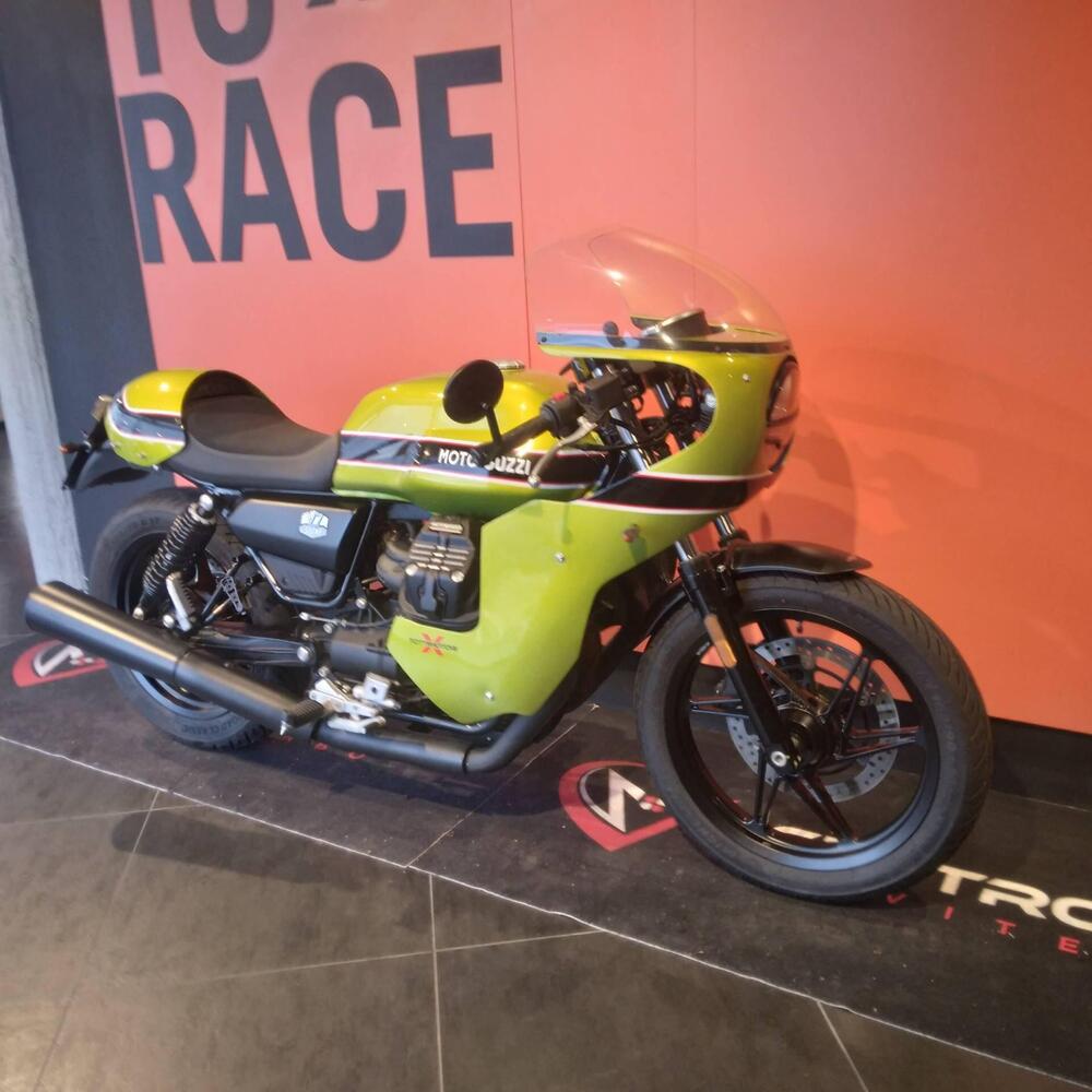 Moto Guzzi V7 Stone (2021 - 24) (8)