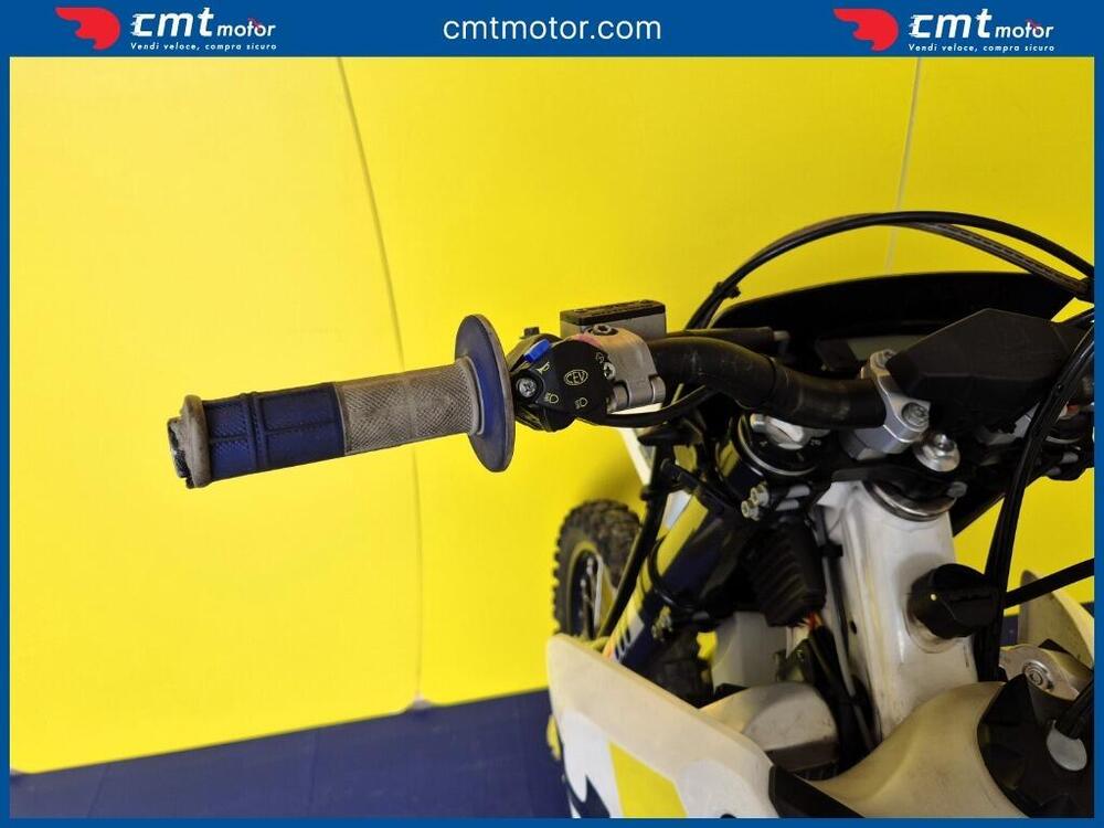 Husqvarna TE 300i (2019) (11)