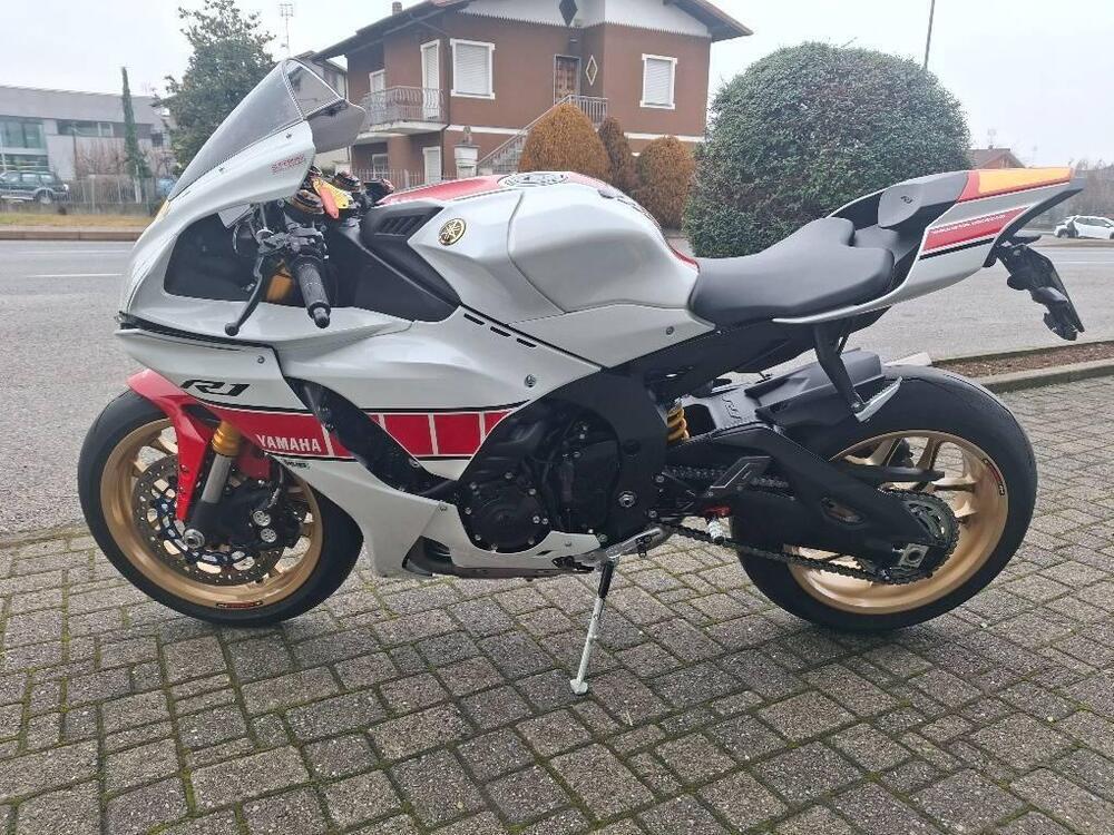 Yamaha YZF R1 World GP 60th Anniversary (2022 - 23) (3)