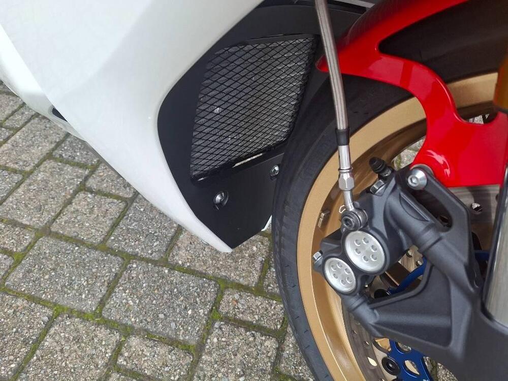 Yamaha YZF R1 World GP 60th Anniversary (2022 - 23) (12)