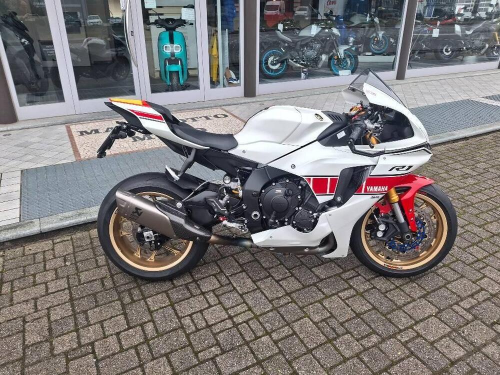 Yamaha YZF R1 World GP 60th Anniversary (2022 - 23)