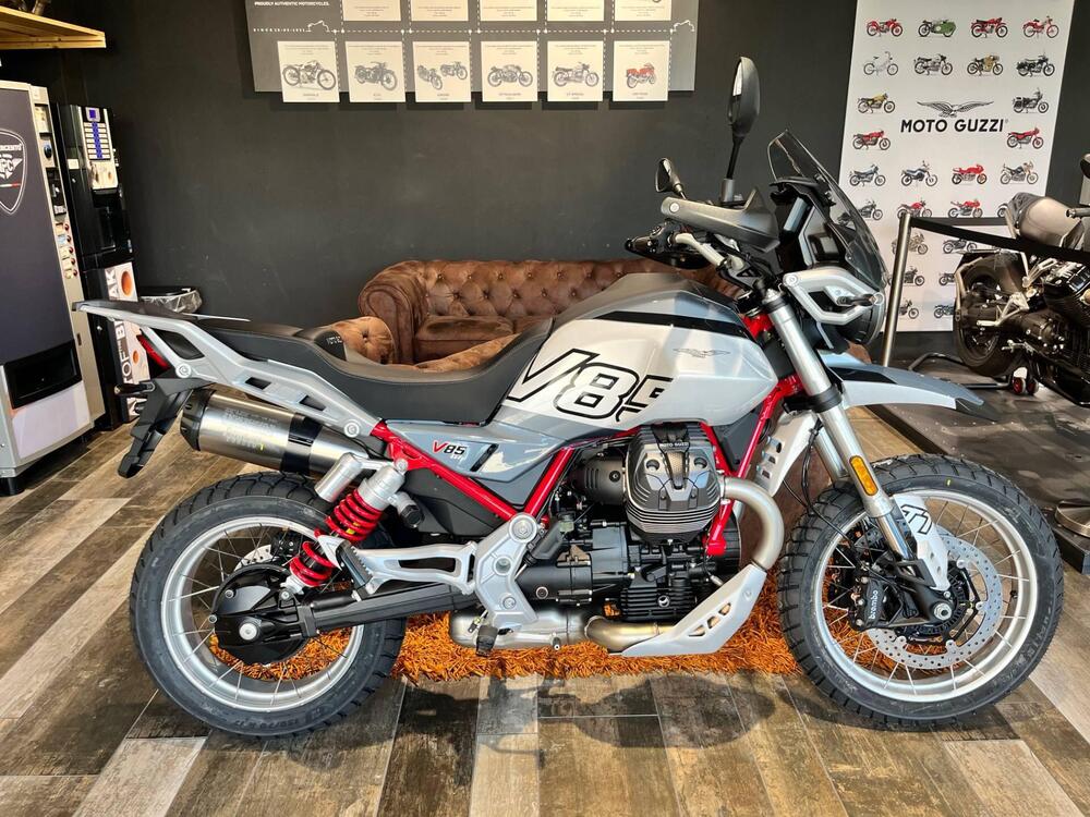 Moto Guzzi V85 TT (2024 - 26)