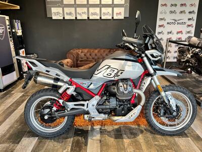 Moto Guzzi V85 TT (2024 - 26) nuova