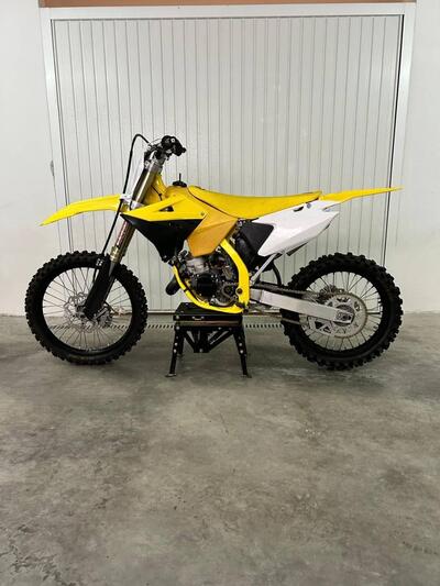 Suzuki RM 125 (2002 - 03) usata