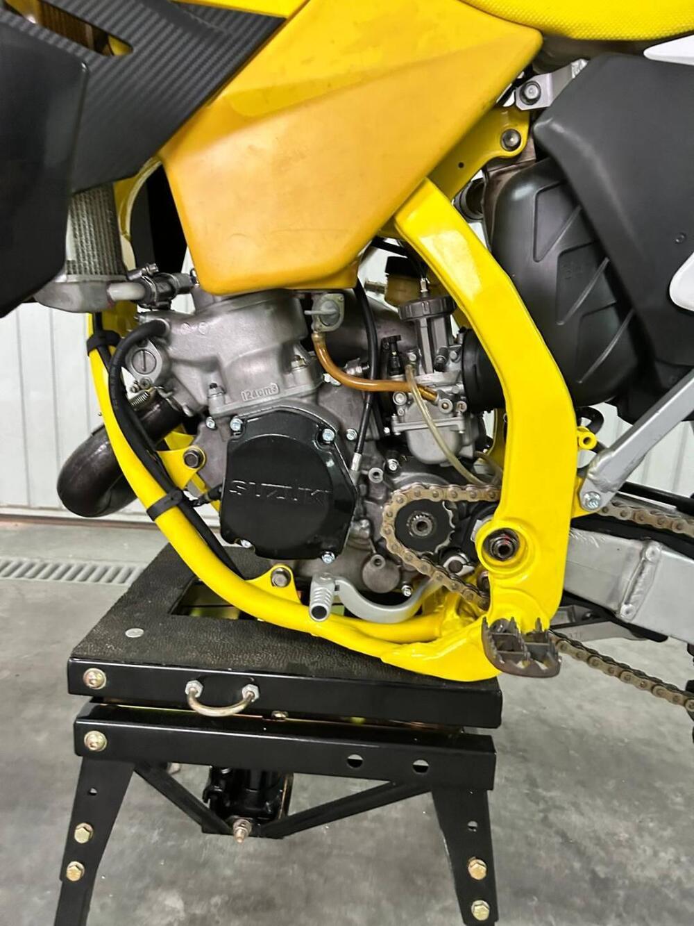 Suzuki RM 125 (2002 - 03) (3)