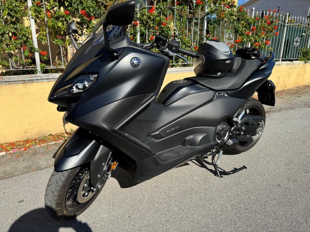 Yamaha T-Max 560 (2022 - 24) (4)