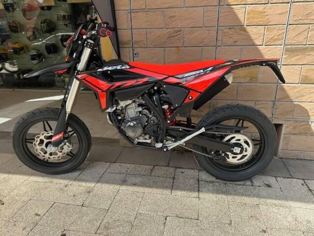 Betamotor RR 125 4T Motard T (2025 - 26) (3)