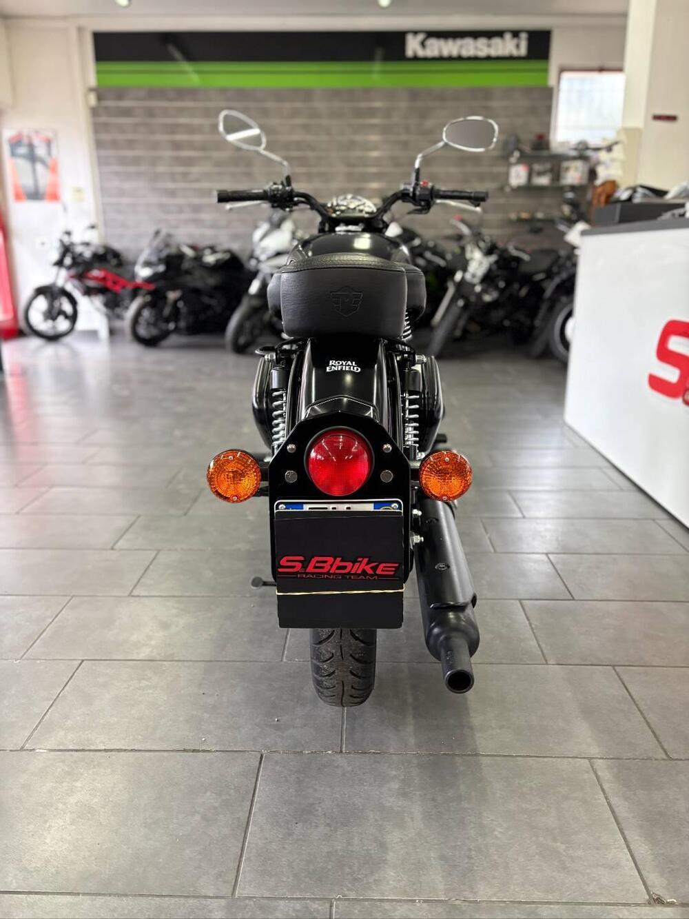 Royal Enfield Classic 500 EFI Stealth Black (2018 - 20) (4)